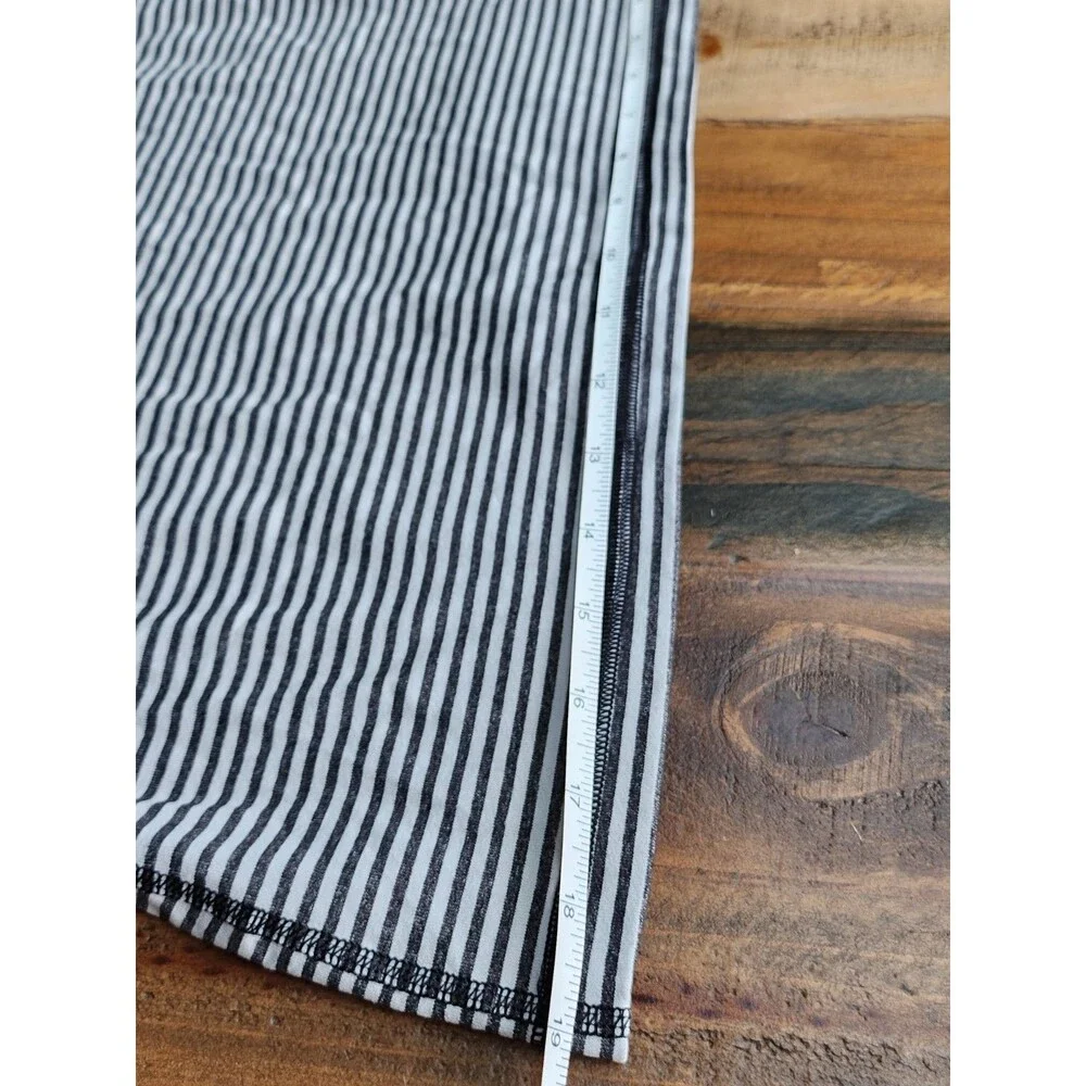 Lululemon Black/Gray Striped Spaghetti Strap Racer Back Padded Tank Top Sz 10